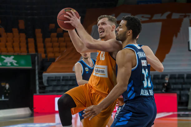 练战术的完 练战术的完